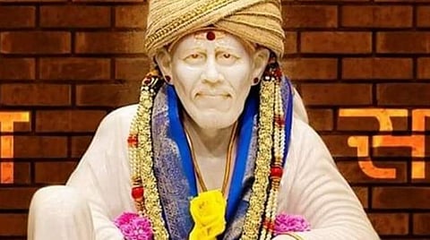 பாபாவுக்கு வாழைப்பழம்; 108 முறை ‘சாயிராம்’; குடும்பத்தையே காத்தருள்வார் ஷீர்டி பாபா! 