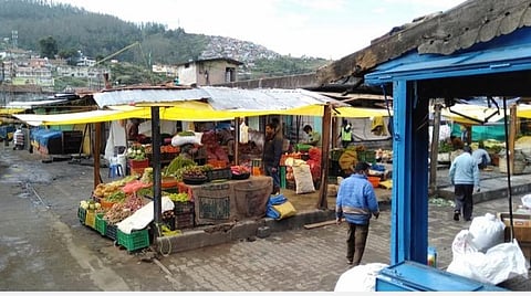 தற்போது ஊட்டி மார்க்கெட் கடைகள்.