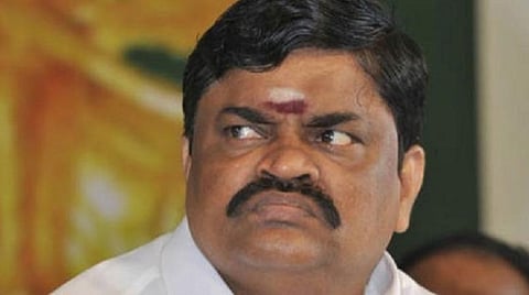 மாவட்டச் செயலர் பொறுப்பிலிருந்து நீக்கப்பட்ட அமைச்சர் ராஜேந்திர பாலாஜிக்கு மாவட்ட பொறுப்பாளர் பதவி: கட்சியினரிடையே பரபரப்பு