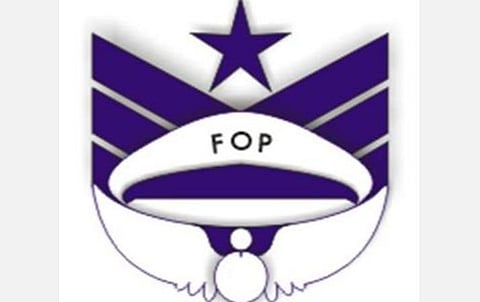 தமிழகம் முழுவதும் ஒட்டுமொத்தமாக ‘போலீஸ் நண்பர்கள் குழு’வுக்கு தடை விதிக்க முடிவு: அதிகாரிகள் தீவிர ஆலோசனை