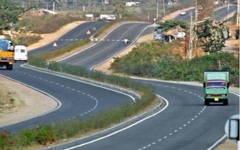 தமிழகம் உள்ளிட்ட மாநிலங்களில் நிலுவையில் உள்ள நெடுஞ்சாலைத் திட்டங்கள்: விரைவுபடுத்த மத்திய அரசு ஆலோசனை