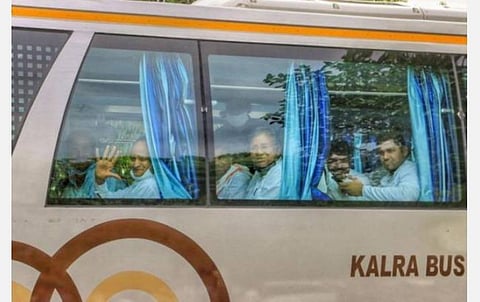 அதிருப்தி எம்எல்ஏ.க்கள் கர்நாடகாவுக்கு மாற்றம்?