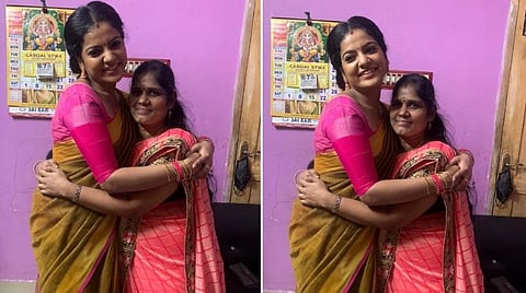 ரசிகைகளின் வீட்டுக்கு சர்ப்ரைஸ் விசிட் அடிக்கும் 'பாண்டியன் ஸ்டோர்ஸ்' முல்லை!