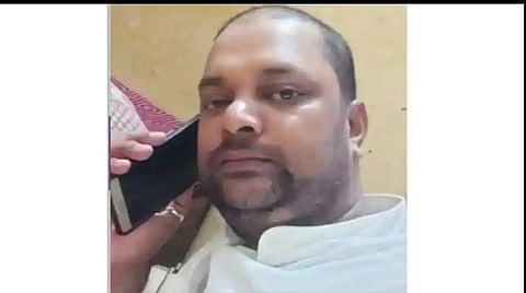 உ.பி.யில் பத்திரிகையாளர் சுட்டுக் கொலை: குடும்பத்துக்கு ரூ.10 லட்சம் நிதி உதவி; ஒருவருக்கு அரசு வேலை; யோகி ஆதித்யநாத் அறிவிப்பு