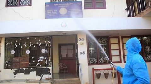 குமரியில் வேகமாகப் பரவும் கரோனாவால் அடுத்தடுத்து மூடப்படும் அரசு அலுவலகங்கள்: தொற்று எண்ணிக்கை 3000-ஆக அதிகரிப்பு