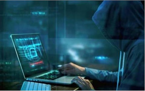 செல்போன் எண் - வாட்ஸ்அப்களை ஹேக் செய்து நவீன மென்பொருள்களை பயன்படுத்தி நூதன மோசடி: எச்சரிக்கையாக இருக்க காவல் துறை அறிவுரை 