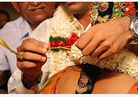 காவிரியை வணங்குவோம்; பிரிந்த தம்பதியை ஒன்று சேர்க்கும் ஆடிப்பெருக்கு! 