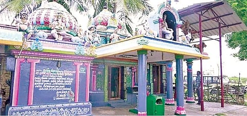 கீழகாசாக்குடியில் முனீஸ்வரன் கோயில் உள்ள, தானமாக வழங்கப்பட்ட இடம்.﻿﻿