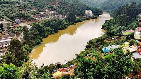தொடர் மழை காரணமாக முழு கொள்ளளவை எட்டியுள்ள குந்தா அணை.