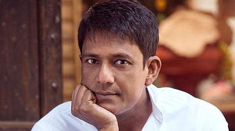 கூகுள் சிஇஓ முதல் நாசா விஞ்ஞானிகள் வரை; இந்தியர்கள் அங்கீகாரத்துக்காக வெளிநாட்டுக்குச் செல்வது அவமானம்: ஆதில் ஹுசைன் ஆதங்கம்