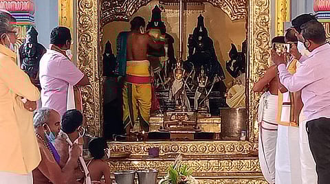 சிறப்பு திருமஞ்சனம் அபிஷேகம்