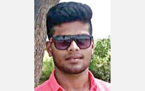 காவலர் ஆனந்த்