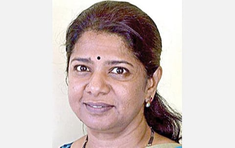 இந்தி தெரிந்தால்தான் இந்தியரா?- கனிமொழி எம்.பி. கேள்வி