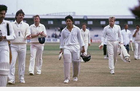 சியால்கோட்டில் பவுன்சரில் அடிவாங்கினேன், வலியை எதிரணிக்குக் காட்டக் கூடாது, பிசியோவை அழைக்கவில்லை: முதல் சதம் குறித்து சச்சின் நெகிழ்ச்சிப் பகிர்வு