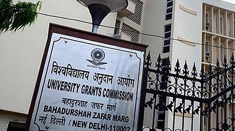 யுஜிசி உத்தரவை மீறி தேர்வுகளை மாநில அரசுகள் ரத்து செய்ய முடியாது: உச்ச நீதிமன்றத்தில் வாதம்