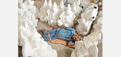 விநாயகர் சிலை தயாரிப்புக் கூடம் | படம்: ஜெ.மனோகரன்