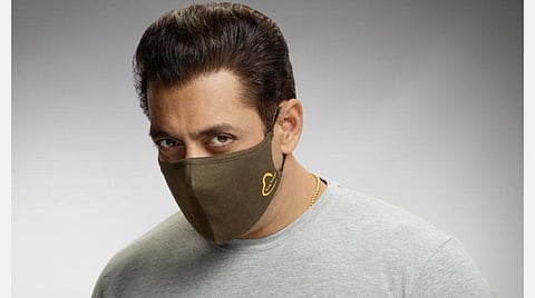 சொந்த ப்ராண்ட் முகக் கவசம் - ட்விட்டரில் கிண்டலுக்கு ஆளான சல்மான் கான்