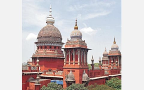 சுரங்கப் பாதை பணியை முடிக்காததால் ரஷ்யா, மும்பை நிறுவனங்கள் அளித்துள்ள வங்கி உத்தரவாதத்தை செயல்படுத்த தடை விதிக்க முடியாது: மெட்ரோ ரயில் வழக்கில் உயர் நீதிமன்றம் உத்தரவு