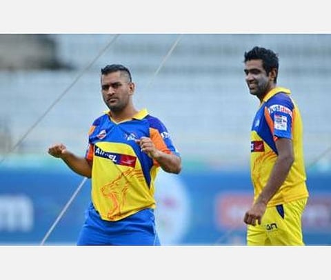 டெஸ்ட்டிலிருந்து ஓய்வு பெற்ற இரவு தோனியின் கண்களில் கண்ணீர்: நெருக்கமான 5 நினவுகளைப் பகிர்ந்த அஸ்வின்