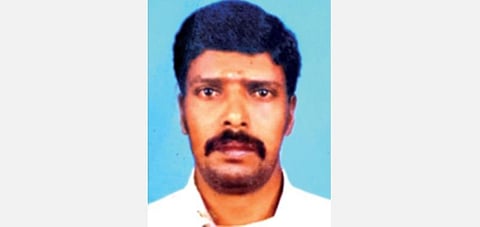 சீனிவாசன்.