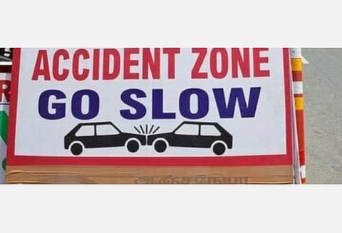 உசிலம்பட்டி அருகே அதிகாலை விபத்து: செங்கல் கற்கள் ஏற்றிச் சென்ற லாரிகள் மோதியதில் 2 தொழிலாளிகள் மரணம் 