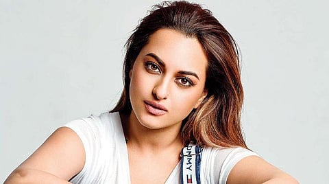 சமூக வலைதளத்தில் சோனாக்‌ஷி சின்ஹா குறித்து அருவருக்கத்தக்க வகையில் கருத்து: இளைஞர் கைது