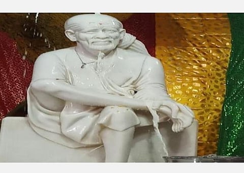 ’பாபாவிடம் உங்கள் வாழ்க்கையை ஒப்படைத்து விடுங்கள்’