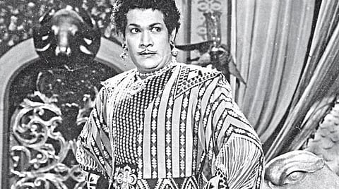 நடிப்பு, மிடுக்கு, குரலில் செருக்கு; புதுபாணியில் அசத்திய ஓ.ஏ.கே.தேவர்