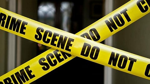 கன்னிவாடியில் வாகனசோதனையில் ஈடுபட்டபோது கத்தியால் குத்தப்பட்டதில் காயமடைந்த தலைமை காவலர் திருப்பதி.