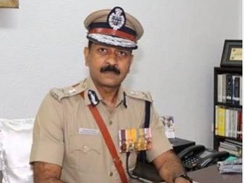 புகார் அளிக்க வசதியாக 12 துணை ஆணையர்களின் வாட்ஸ் அப் எண்: சென்னை காவல்துறை வெளியிட்டது