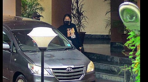 ரியாவிடம் மூன்றாவது நாளாக விசாரணை: சுஷாந்துக்கு அளிக்கப்பட்ட சிகிச்சை குறித்து கேள்வியெழுப்பிய சிபிஐ 