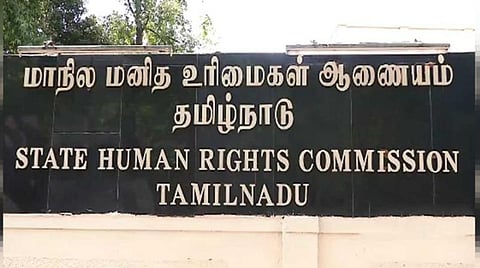 ஆக்சிஜன் பற்றாக்குறையால் 3 பேர் உயிரிழப்பு?- மருத்துவக்கல்லூரி இயக்குனருக்கு மனித உரிமை ஆணையம் நோட்டீஸ்