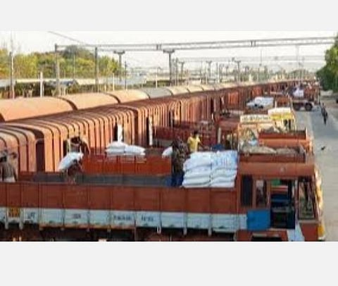 கடந்த ஆகஸ்ட் மாதத்தில் 94.33 மில்லியன் டன்கள் சரக்குகளை ஏற்றிச் சென்று இந்திய ரயில்வே சாதனை