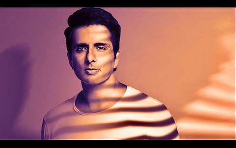 அரசியலுக்கு வந்தால் 100 சதவீத உழைப்பை வழங்குவேன் - சோனு சூட் உறுதி