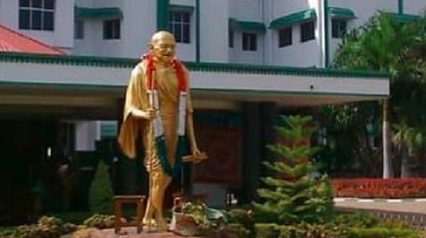 மணல் கடத்தலைத் தடுக்க அதிகாரிகள் தொடர் கண்காணிப்பில் ஈடுபட வேண்டும்: நீதிபதிகள் கருத்து