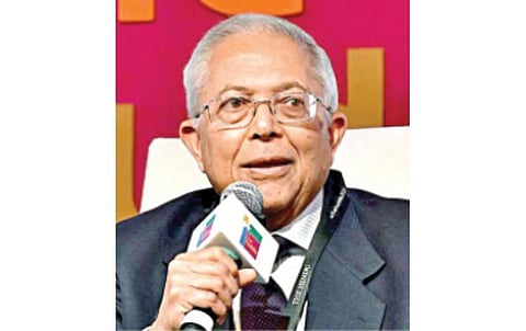 கஸ்தூரி அண்ட் சன்ஸ் நிறுவன தலைவர் என்.ரவி.