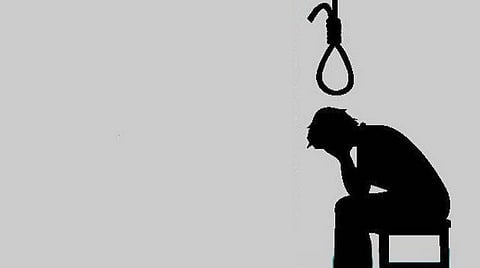 மாணவி தற்கொலை: விரக்தியில் இளைஞர் தற்கொலையா? - உடலை தகனம் செய்த இடத்தில் போலீஸார் ஆய்வு