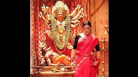 திட்டமிட்டபடி வெளியீட்டுப் பணிகளைத் தொடங்காத 'லட்சுமி பாம்': பின்னணி என்ன?