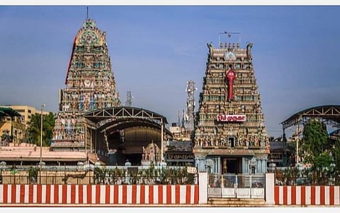 இணையதளத்தில் பதிவு செய்யும் பக்தர்கள் சுவாமி தரிசனம் செய்ய ஆதார் கட்டாயம்: பாரம்பரிய உடை அணிந்து வர அறிவுறுத்தல்