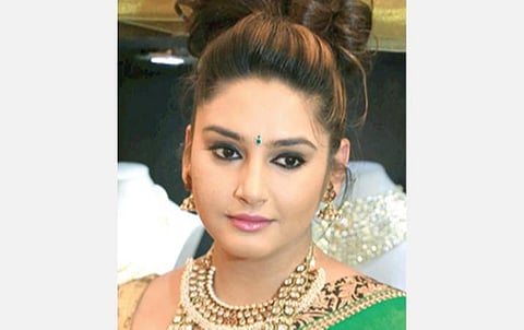 ராகினி திவேதி