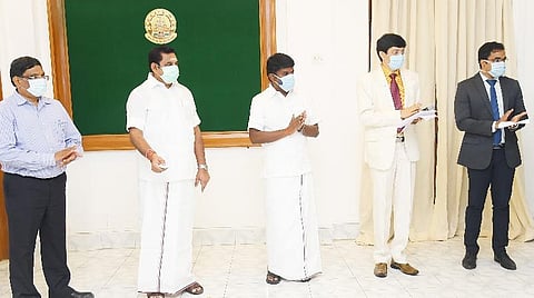 இணையதளத்தைத் தொடங்கி வைக்கும் முதல்வர் பழனிசாமி