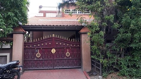 தென்காசியில் பட்டப்பகலில் துணிகரம்: வீட்டில் இருந்த மூதாட்டியை கட்டிப் போட்டு 80 பவுன் நகை, பணம் கொள்ளை