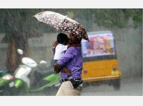 வளிமண்டல மேலடுக்கு சுழற்சி மற்றும் வெப்பச்சலனம்: 8 மாவட்டங்களில் கனமழைக்கு வாய்ப்பு: வானிலை ஆய்வு மையம் தகவல்