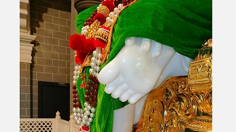 தாயாக, தந்தையாக, சகோதரனாக, நண்பனாக இருக்கிறார் சாயிபாபா!