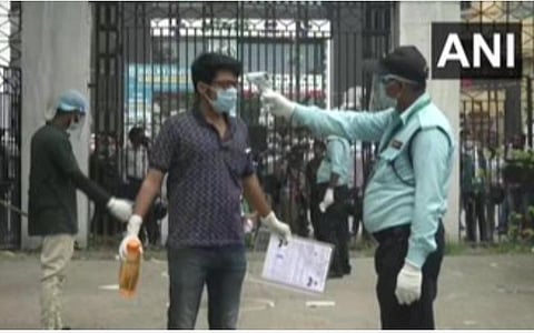 நாடுமுழுவதும் நீட் தேர்வு தொடக்கம்: 3,842 மையங்களில் மாணவ, மாணவியர் பங்கேற்பு