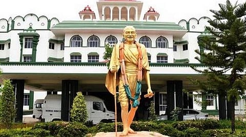 தந்தை, மகன் இறப்பு வழக்கில் சாத்தான்குளம் நீதித்துறை நடுவருக்கு எதிரான மனுவை விசாரிக்க உயர் நீதிமன்றம் மறுப்பு