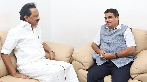 கரோனா தொற்றால் பாதிப்பு: நிதின் கட்கரி நலம் பெற ஸ்டாலின் வாழ்த்து 