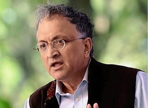 மோடி என்ற பெயரைத் தவிர வேறு பெயர்களைத் தெரியாது, வேளாண் அமைச்சர் பெயர் தெரியாத பாஜக பேச்சாளர்: ராமச்சந்திர குஹா வியப்பு