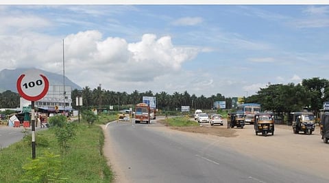 வேலந்தாவளம் எல்லையில்...