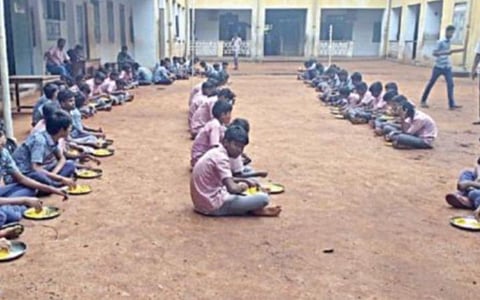 மதுரையில் 400-க்கும் மேற்பட்ட சத்துணவு அமைப்பாளர், சமையலர் பணி நியமனப் பட்டியல் ரத்து: புதிய விண்ணப்பங்கள் வரவேற்பு- ஆட்சியர் அறிவிப்பு